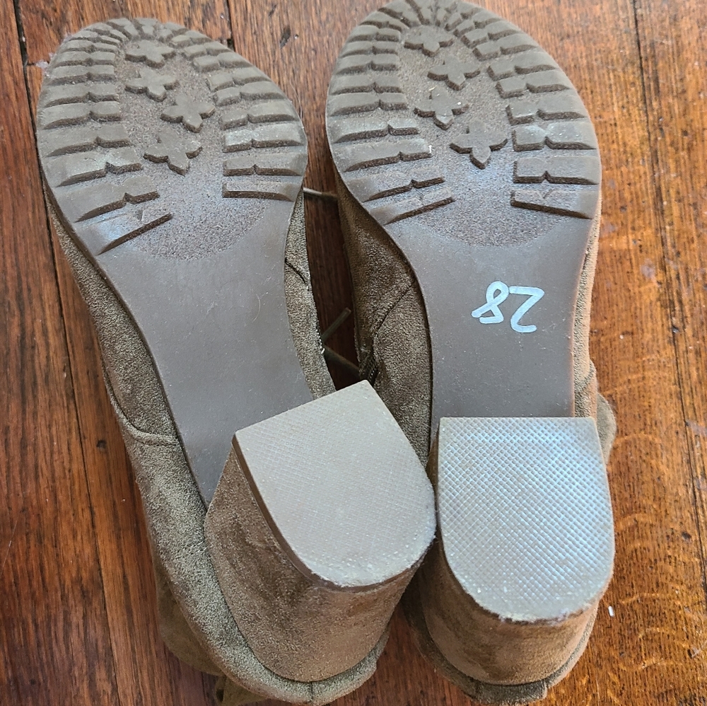 🦩3/$30 Madden Girl Olive Booties - size 8 - Picture 3 of 7